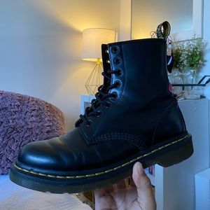 Black 1460 Doc Marten